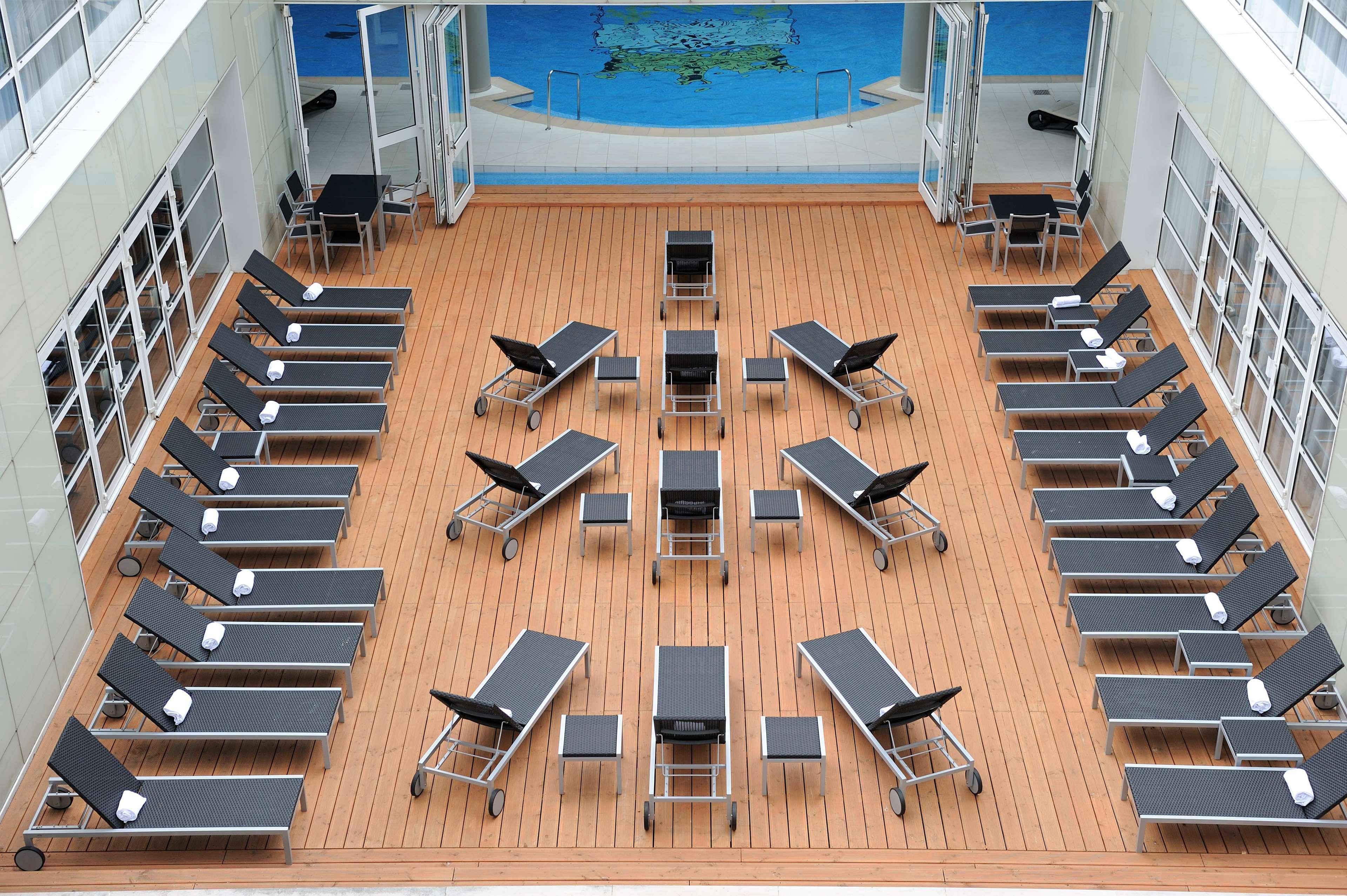 Waldorf Astoria Versailles - Trianon Palace Bekvämligheter bild Sunbathing area