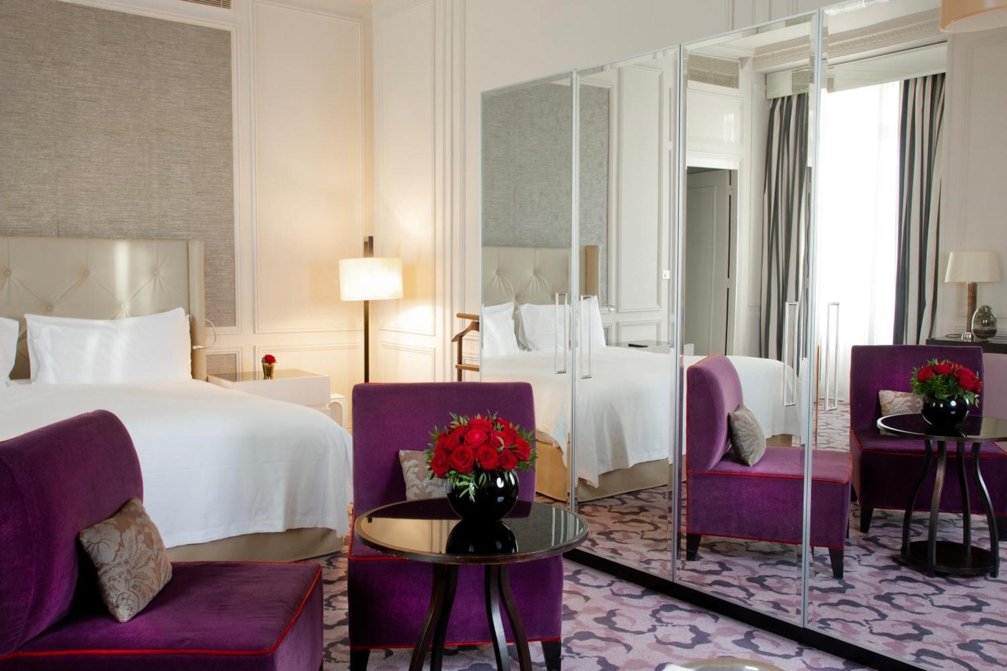 Waldorf Astoria Versailles - Trianon Palace Exteriör bild A suite at the Mandarin Oriental, Paris