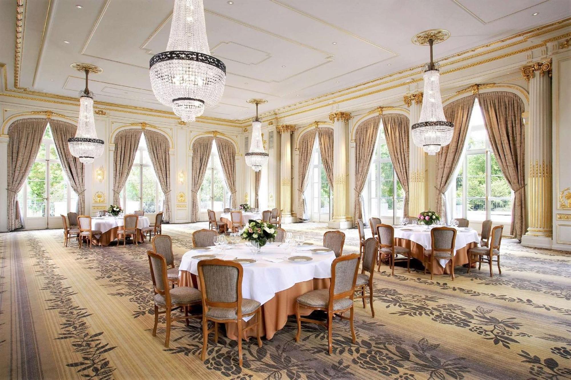 Waldorf Astoria Versailles - Trianon Palace Exteriör bild The restaurant