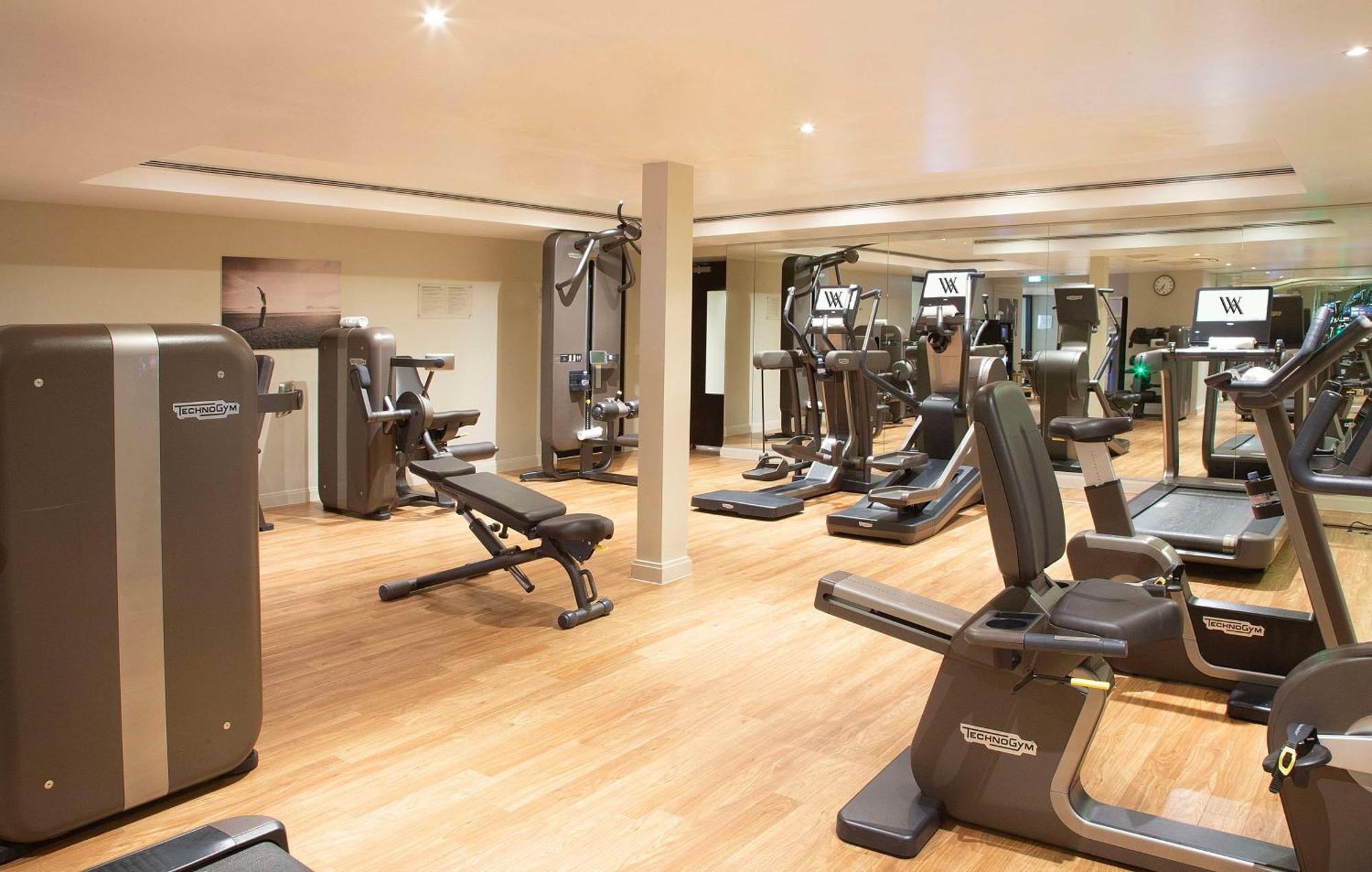 Waldorf Astoria Versailles - Trianon Palace Exteriör bild The gym at the InterContinental London The O2