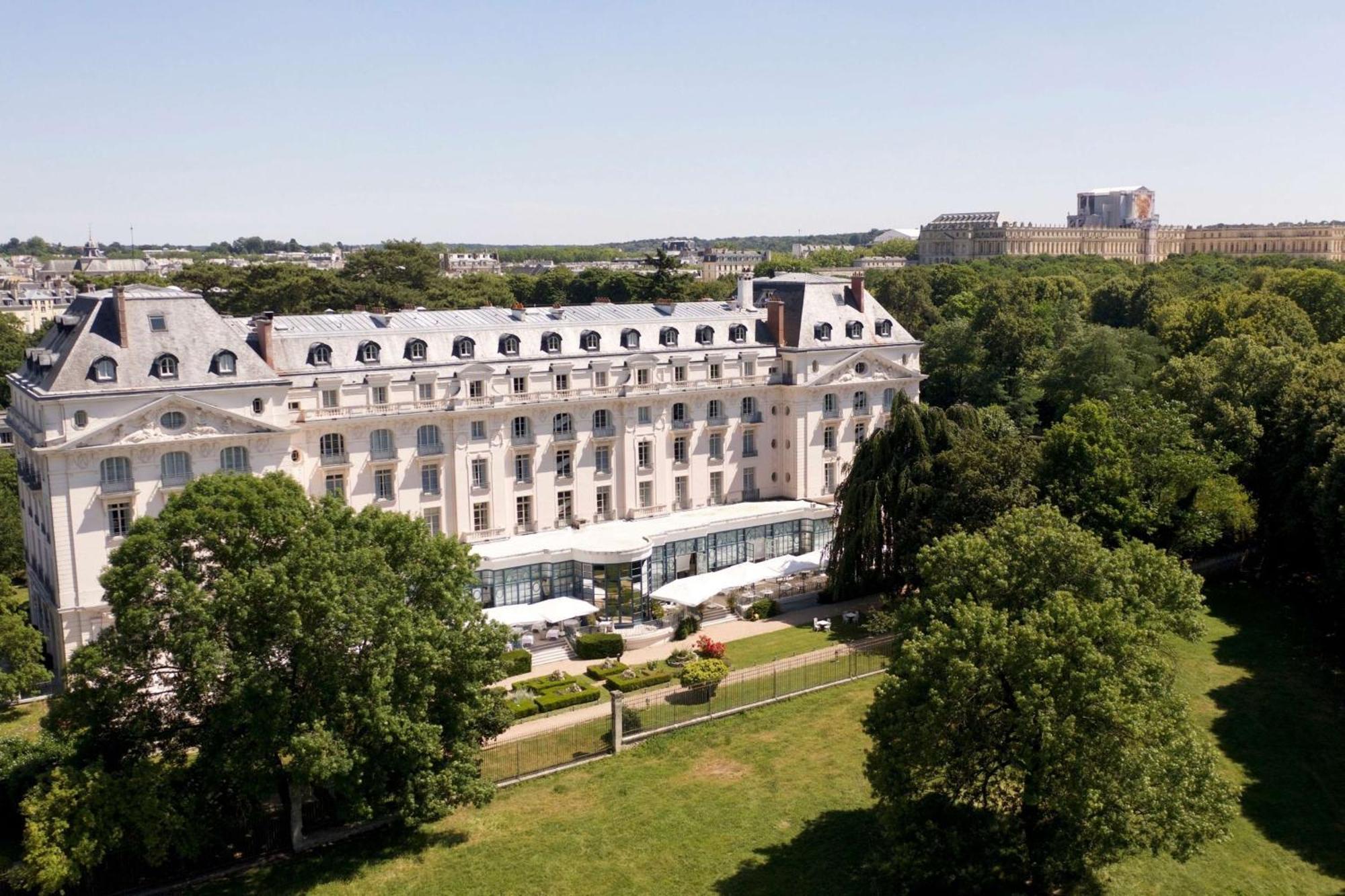 Waldorf Astoria Versailles - Trianon Palace Exteriör bild The hotel