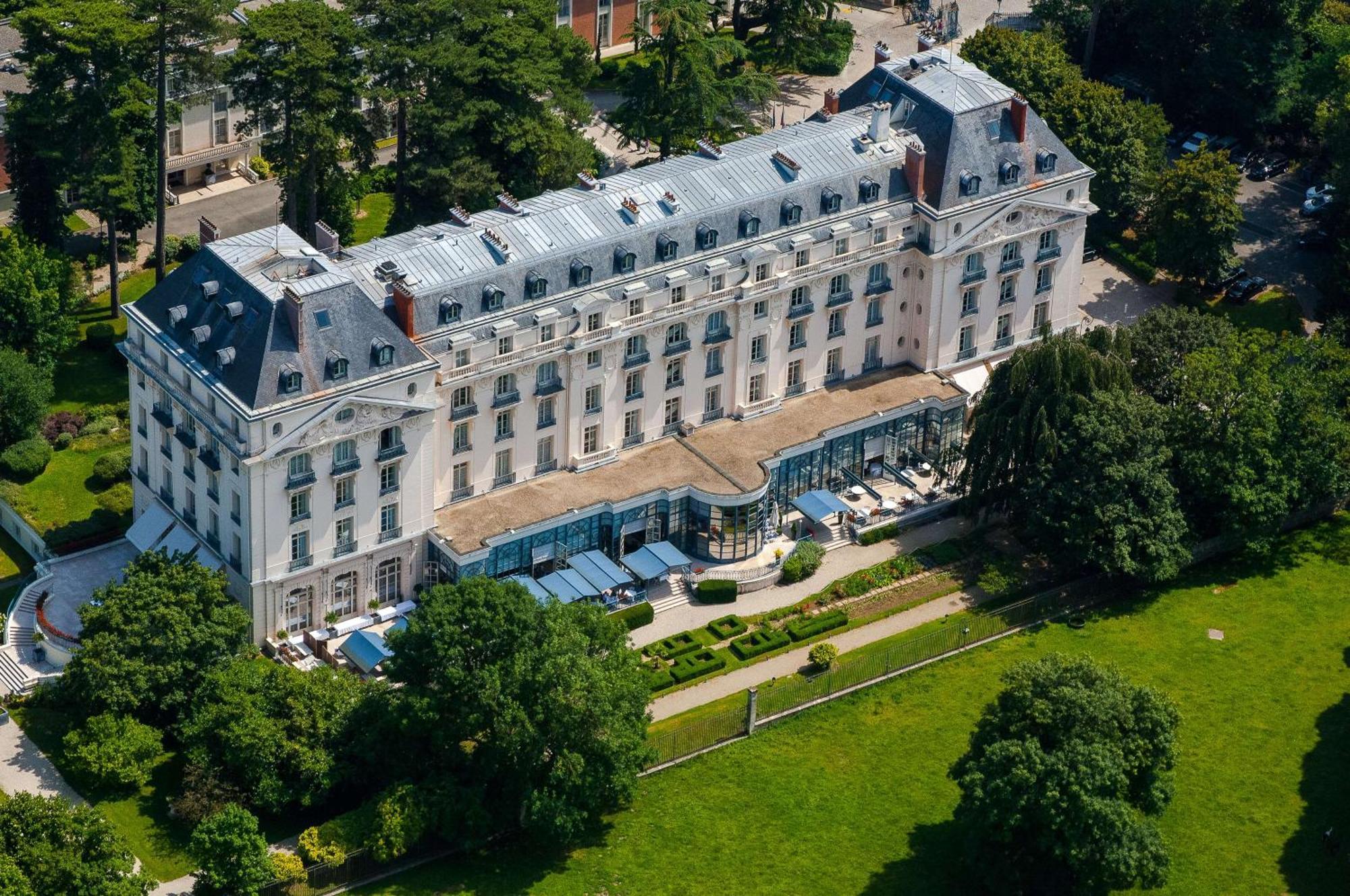 Waldorf Astoria Versailles - Trianon Palace Exteriör bild Aerial view