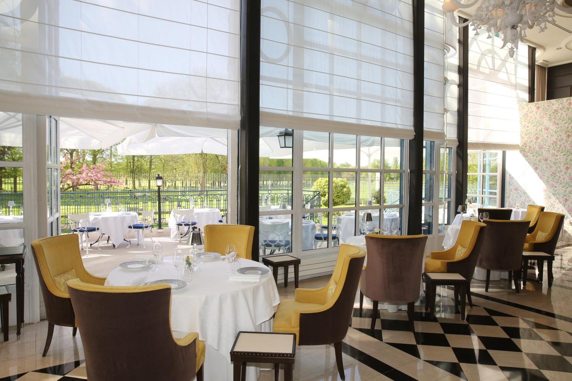 Waldorf Astoria Versailles - Trianon Palace Exteriör bild Restaurant