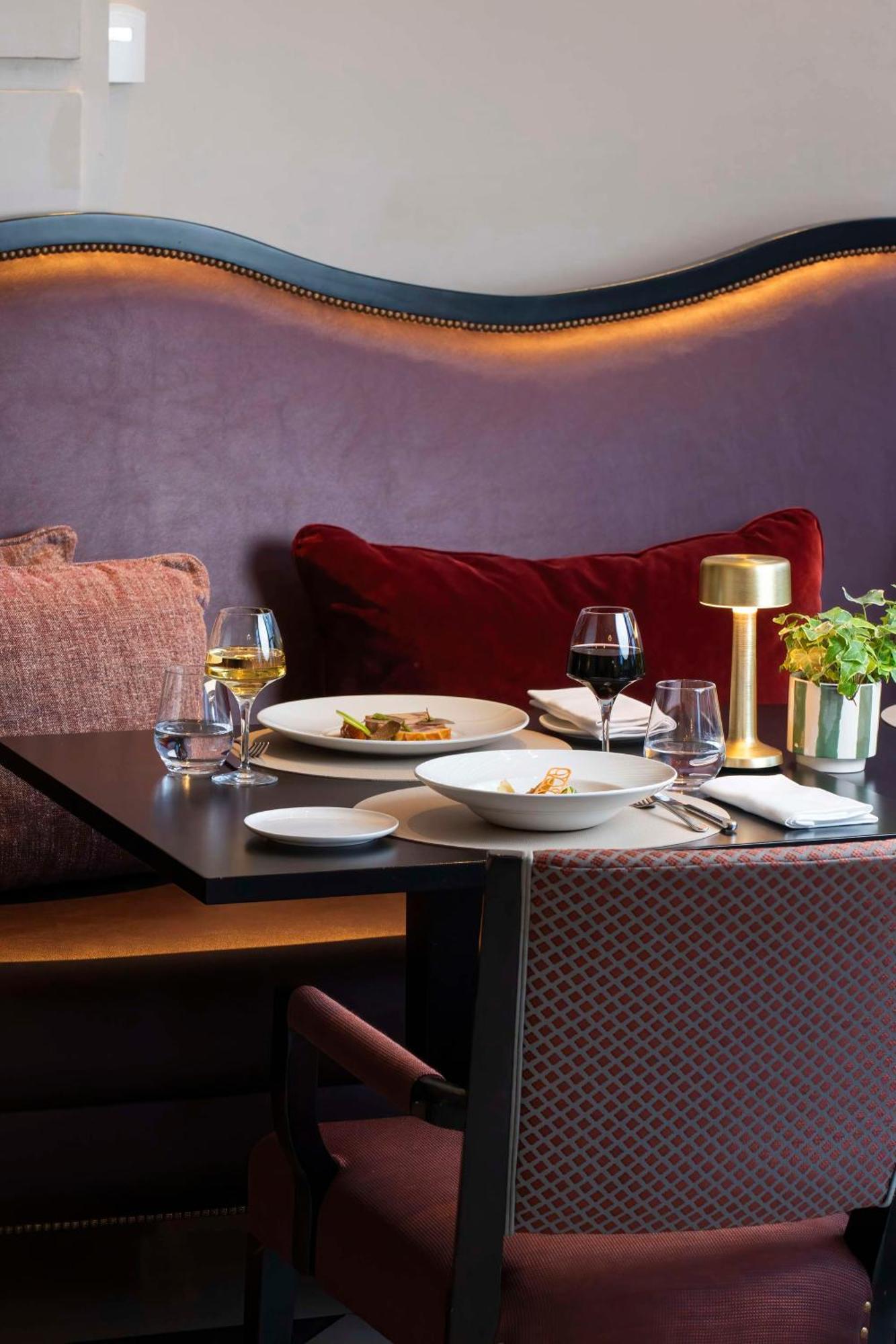 Waldorf Astoria Versailles - Trianon Palace Exteriör bild Restaurant